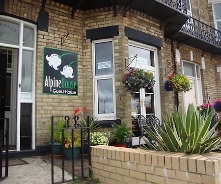 Alpine Guest House Middlesbrough Exteriör bild